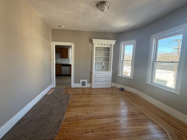 20 Henry Ave 2, Somerville, MA 02144