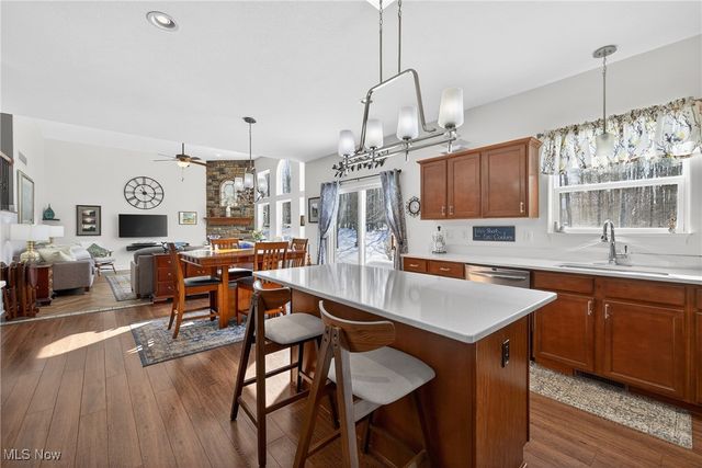 104 Bentwood Drive, Chardon, OH 44024