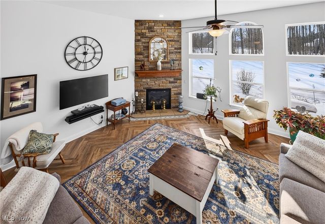 104 Bentwood Drive, Chardon, OH 44024