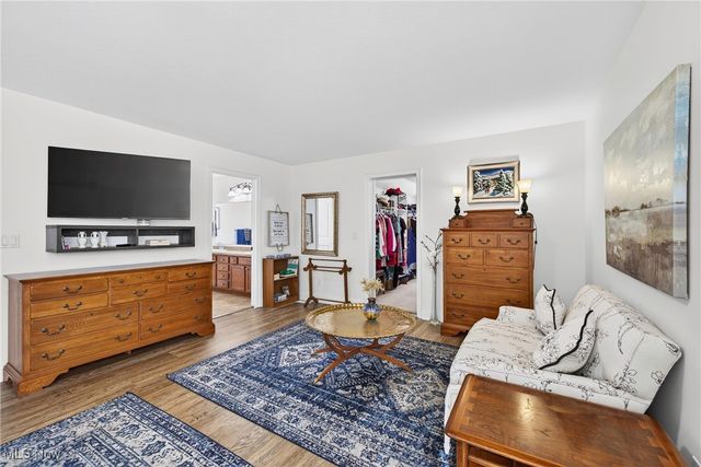 104 Bentwood Drive, Chardon, OH 44024