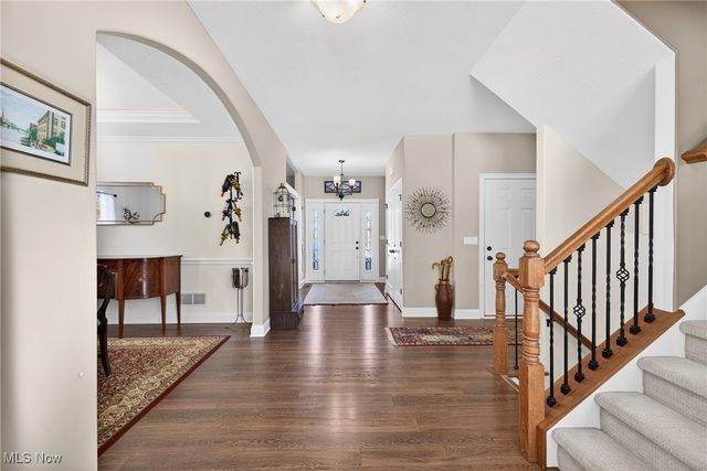 104 Bentwood Drive, Chardon, OH 44024