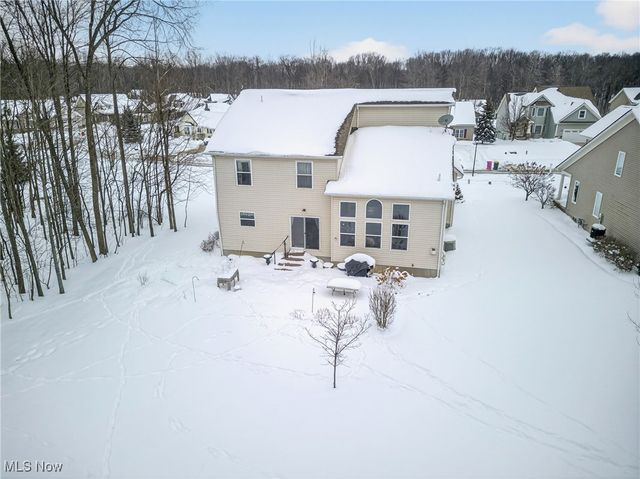 104 Bentwood Drive, Chardon, OH 44024