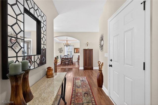 104 Bentwood Drive, Chardon, OH 44024