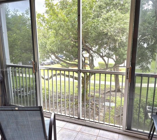 12501 SW 14th St 209R, Pembroke Pines, FL 33027