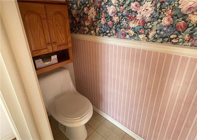 8717 Old Stagecoach Road, Kansas City, MO 64154