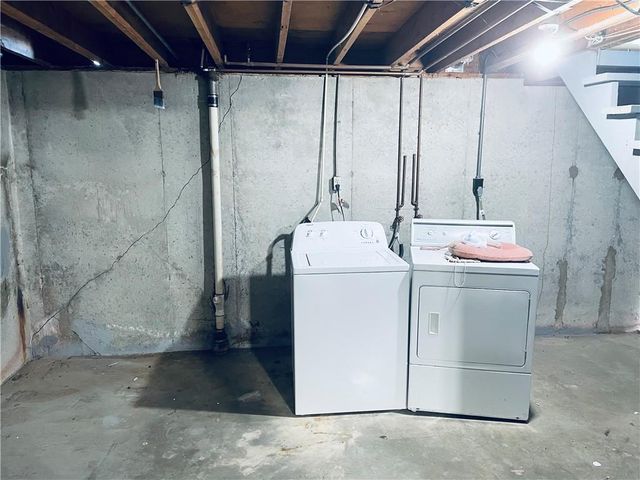 8717 Old Stagecoach Road, Kansas City, MO 64154