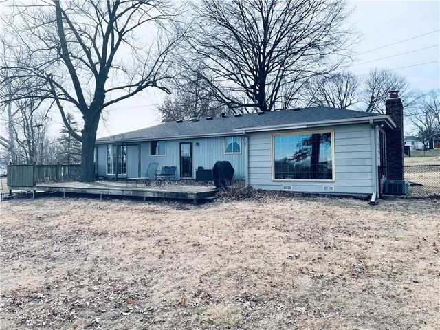 8717 Old Stagecoach Road, Kansas City, MO 64154