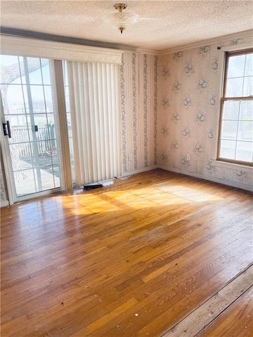 8717 Old Stagecoach Road, Kansas City, MO 64154