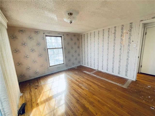 8717 Old Stagecoach Road, Kansas City, MO 64154