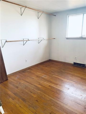 8717 Old Stagecoach Road, Kansas City, MO 64154