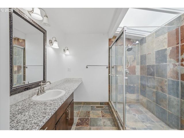 4008 Ne 105TH St, Vancouver, WA 98686