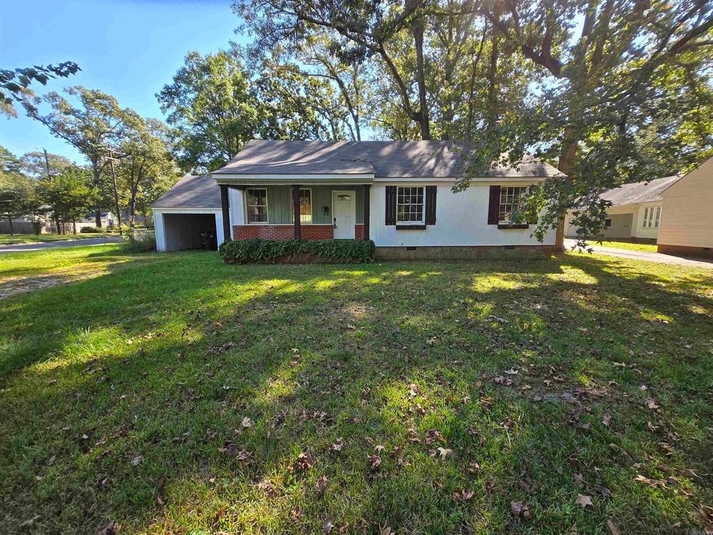 905 Cedar Street, Crossett, AR 71635