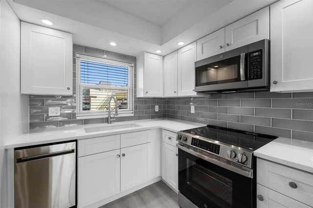 4775 COVE CIRCLE 103, St Petersburg, FL 33708