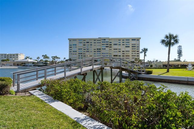 4775 COVE CIRCLE 103, St Petersburg, FL 33708