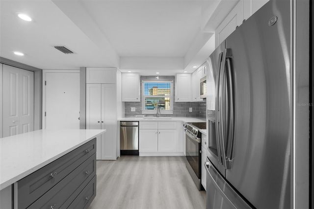 4775 COVE CIRCLE 103, St Petersburg, FL 33708