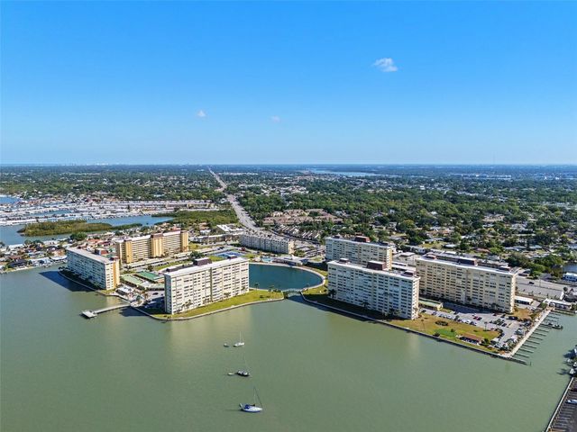 4775 COVE CIRCLE 103, St Petersburg, FL 33708