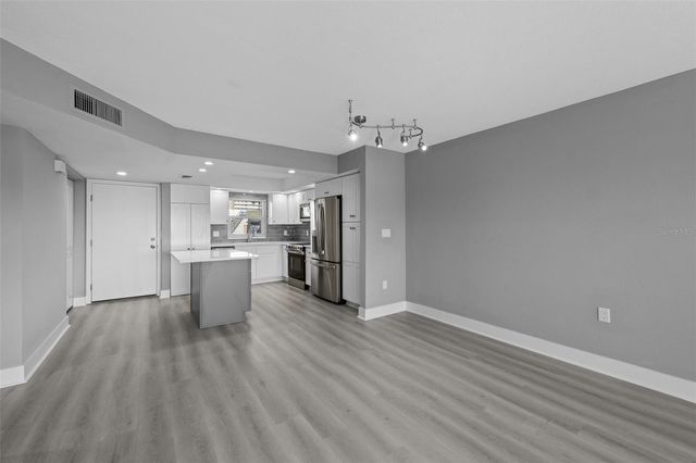 4775 COVE CIRCLE 103, St Petersburg, FL 33708