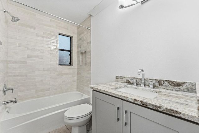 1221 NW 19th Terrace, Delray Beach, FL 33445