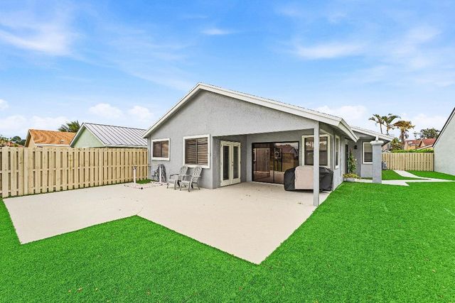 1221 NW 19th Terrace, Delray Beach, FL 33445