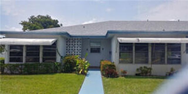 1180 S DRIVE Circle A, Delray Beach, FL 33445