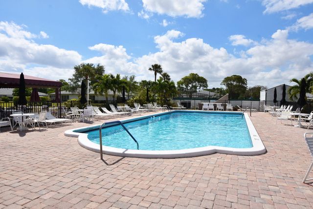 1180 S DRIVE Circle A, Delray Beach, FL 33445