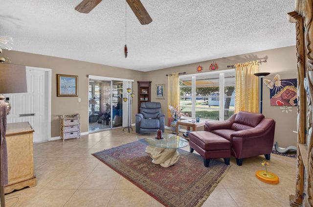 1180 S DRIVE Circle A, Delray Beach, FL 33445