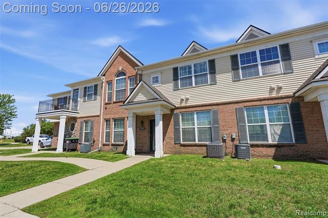 23978 Northstone Village Drive, Taylor, MI 48180