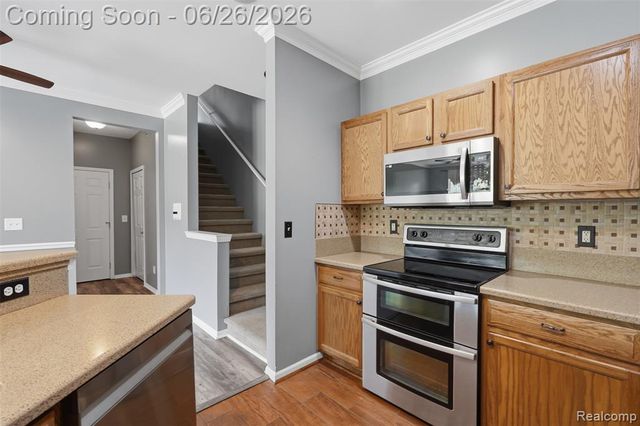 23978 Northstone Village Drive, Taylor, MI 48180