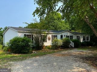 176 Lake Laurel Road NE, Milledgeville, GA 31061