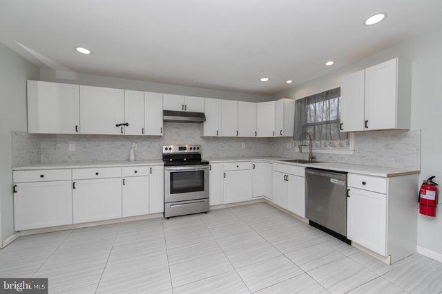 332 WOODBINE ST, Browns Mills, NJ 08015