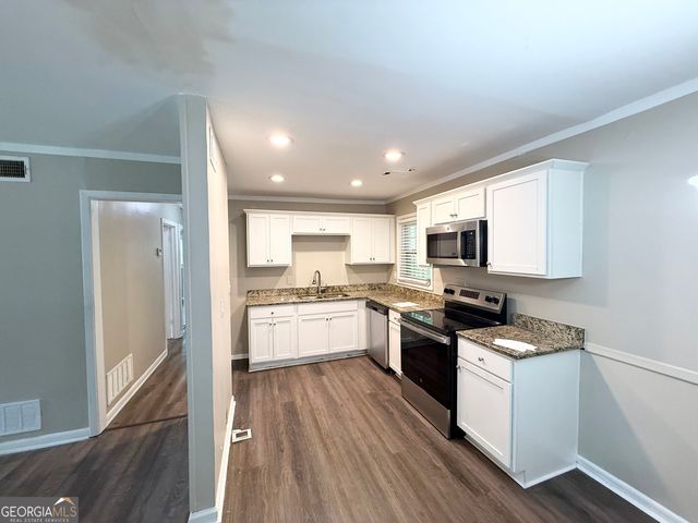 310 Oak Drive SE, Atlanta, GA 30354