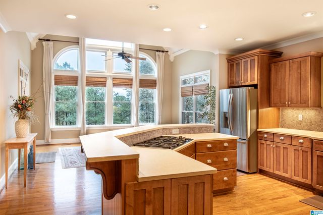 2162 BROOK HIGHLAND RIDGE, Birmingham, AL 35242