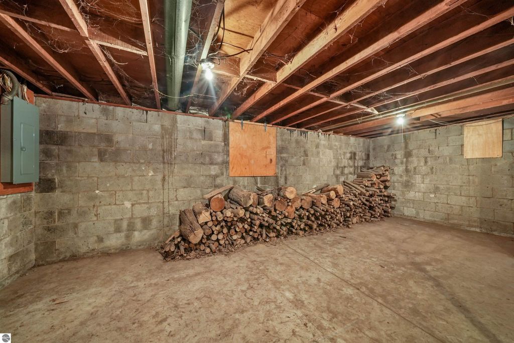 Image 25 of property listing at 9888 N Wilson Road, Lake City, MI 49651