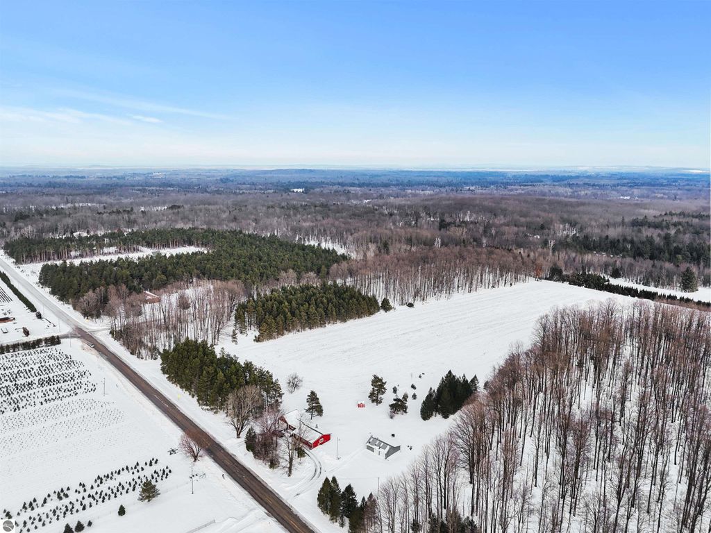 Image 39 of property listing at 9888 N Wilson Road, Lake City, MI 49651