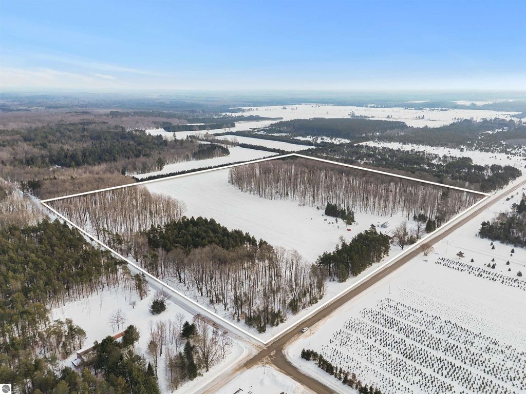 Image 41 of property listing at 9888 N Wilson Road, Lake City, MI 49651