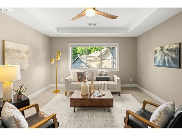 15677 FIELDSTONE Dr, Lake Oswego, OR 97035