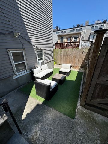 254 W 3rd St 1, Boston, MA 02127