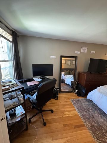 254 W 3rd St 1, Boston, MA 02127