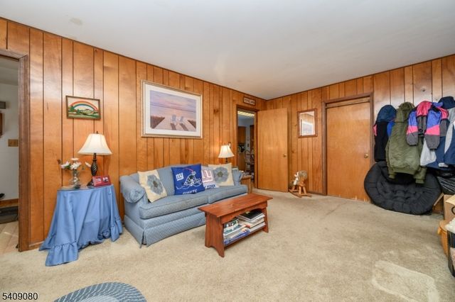 20 Mulford Ln, Hillsborough Twp., NJ 08844