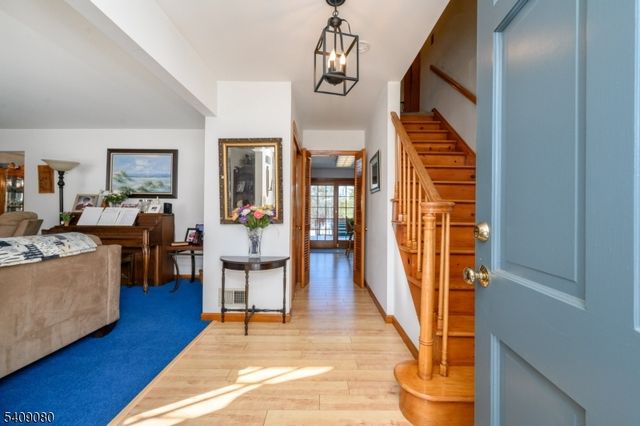 20 Mulford Ln, Hillsborough Twp., NJ 08844