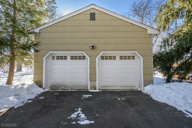 20 Mulford Ln, Hillsborough Twp., NJ 08844