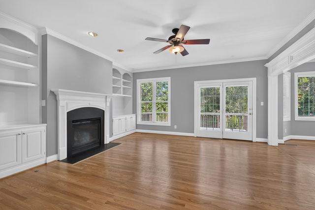2213 Wilmington Lane, Lexington, KY 40513