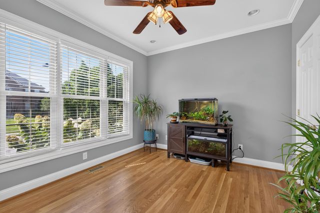 2213 Wilmington Lane, Lexington, KY 40513