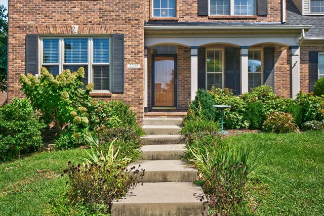 2213 Wilmington Lane, Lexington, KY 40513