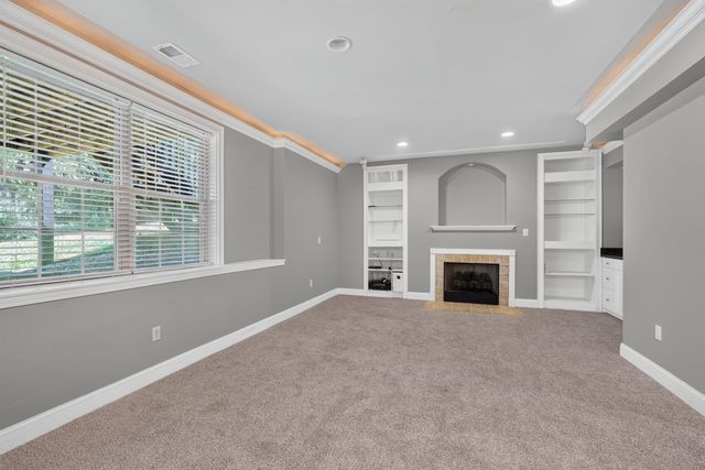 2213 Wilmington Lane, Lexington, KY 40513