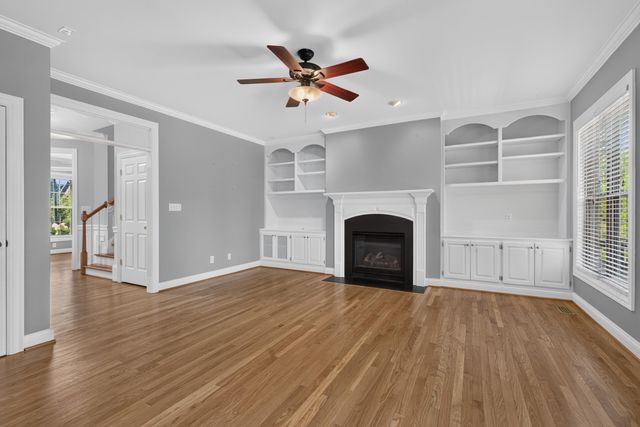 2213 Wilmington Lane, Lexington, KY 40513