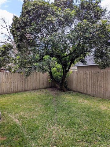 1500 Andrea Drive, Bay City, TX 77414