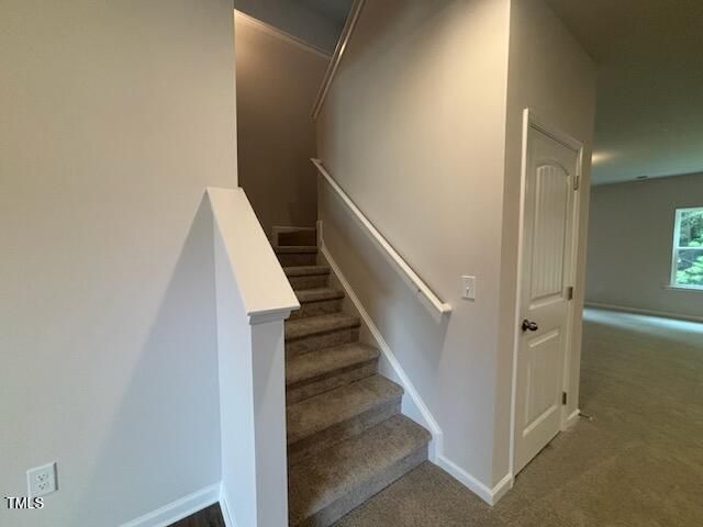 1616 Elk Run Drive, Fayetteville, NC 28312