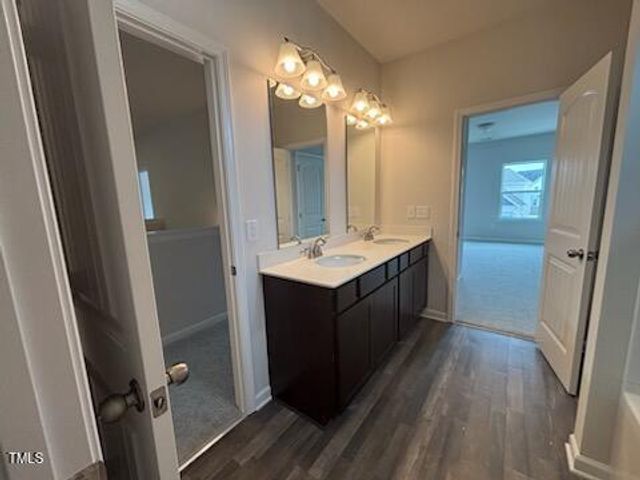 1616 Elk Run Drive, Fayetteville, NC 28312