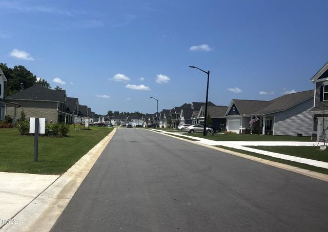 1616 Elk Run Drive, Fayetteville, NC 28312